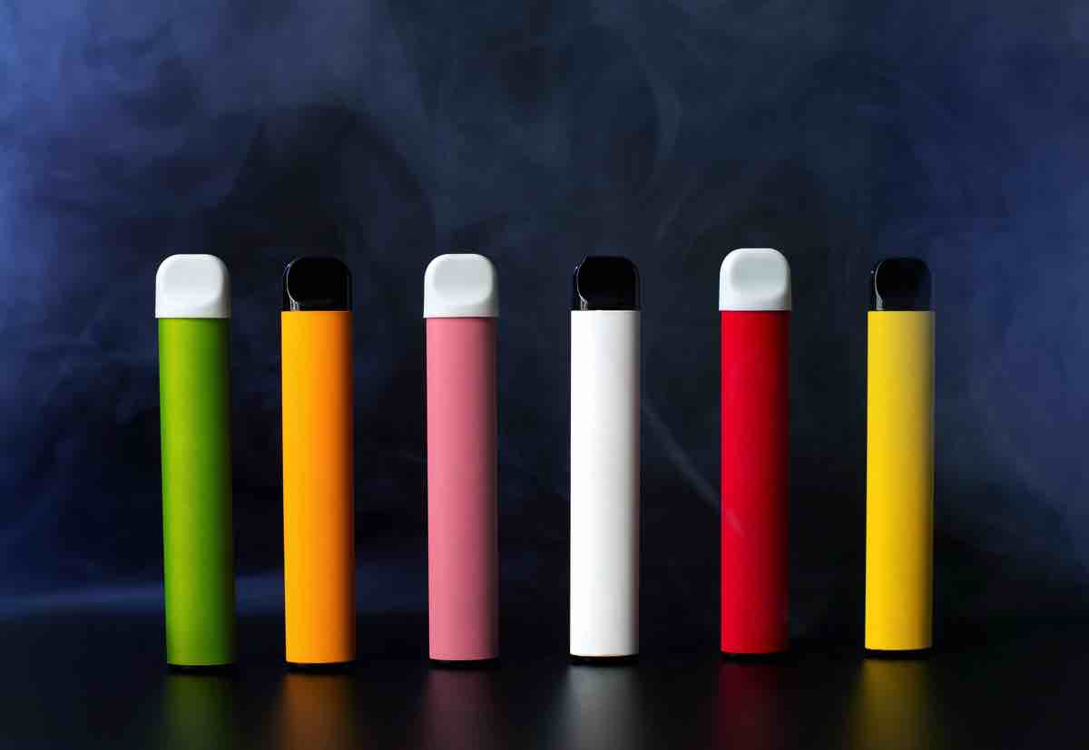 色彩斑斓的一次性电子烟